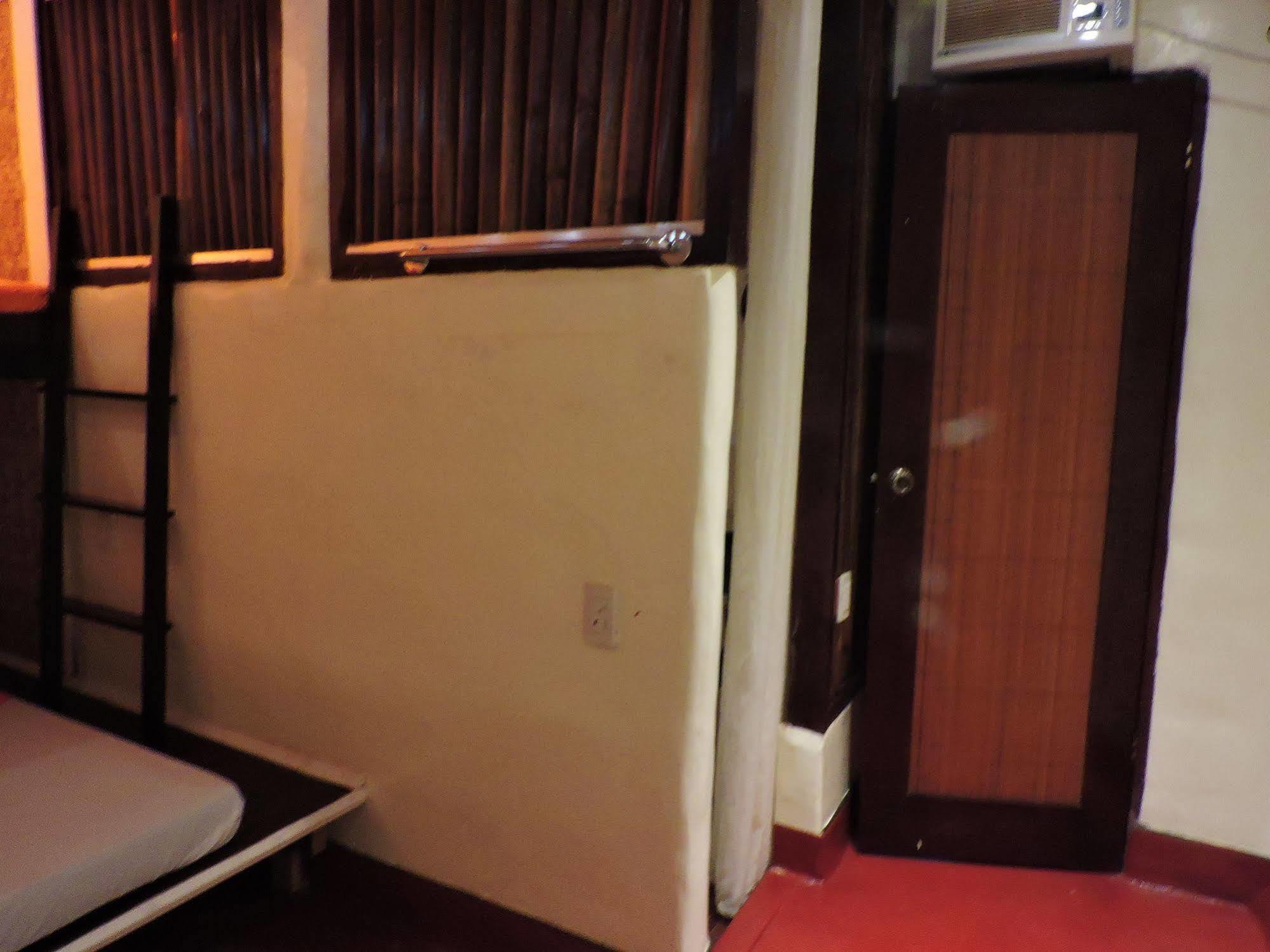 Orange Mangrove Pension House By Sms Hospitality Puerto Princesa Εξωτερικό φωτογραφία